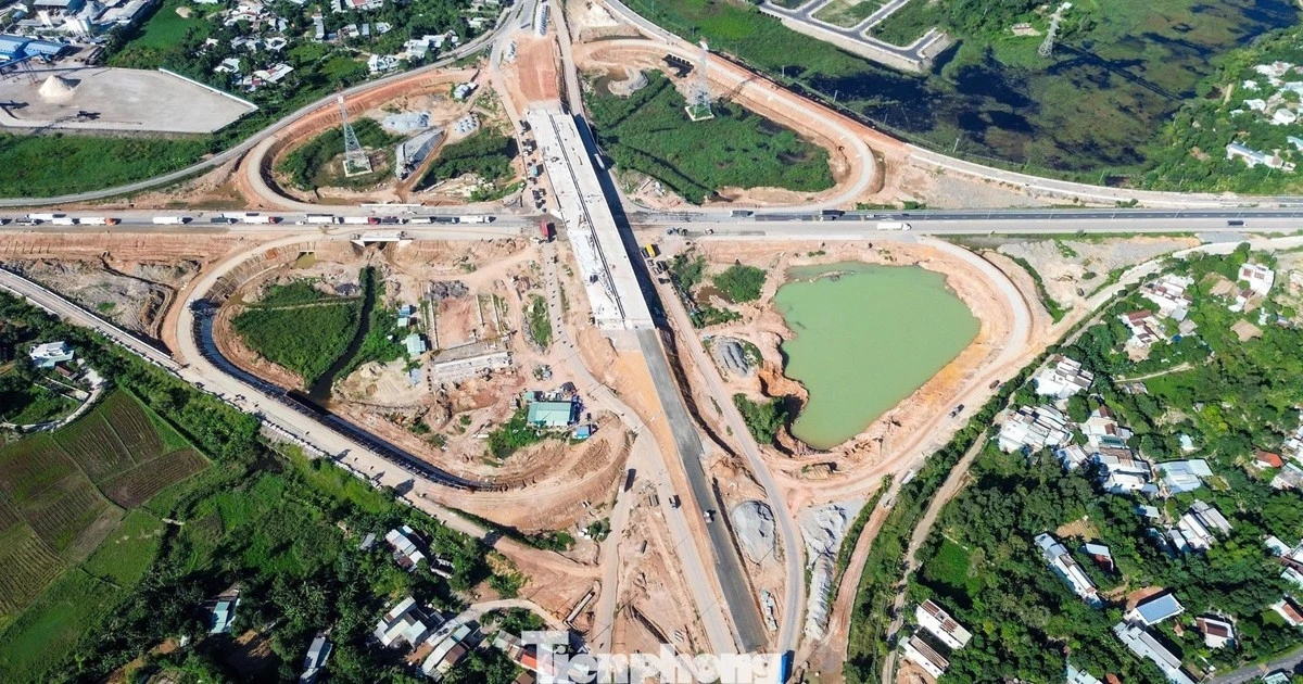 Nút giao 537 tỷ đồng ở cửa ngõ phía tây Đà Nẵng dần thành hình