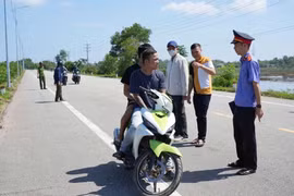 Bắt hai đối tượng cướp tài sản du khách nước ngoài
