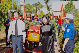 Trang trọng lễ an táng 30 hài cốt liệt sĩ tại Quảng Trị