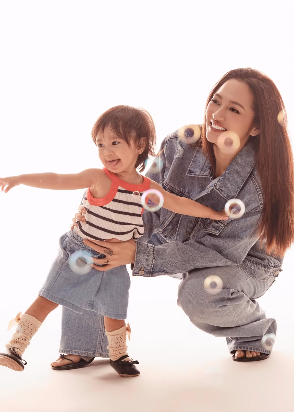 Sau thời gian dài giấu kín, ca sĩ Bảo Anh chính thức công khai con gái đầu lòng tên Misumi vào hồi tháng 4 vừa qua.