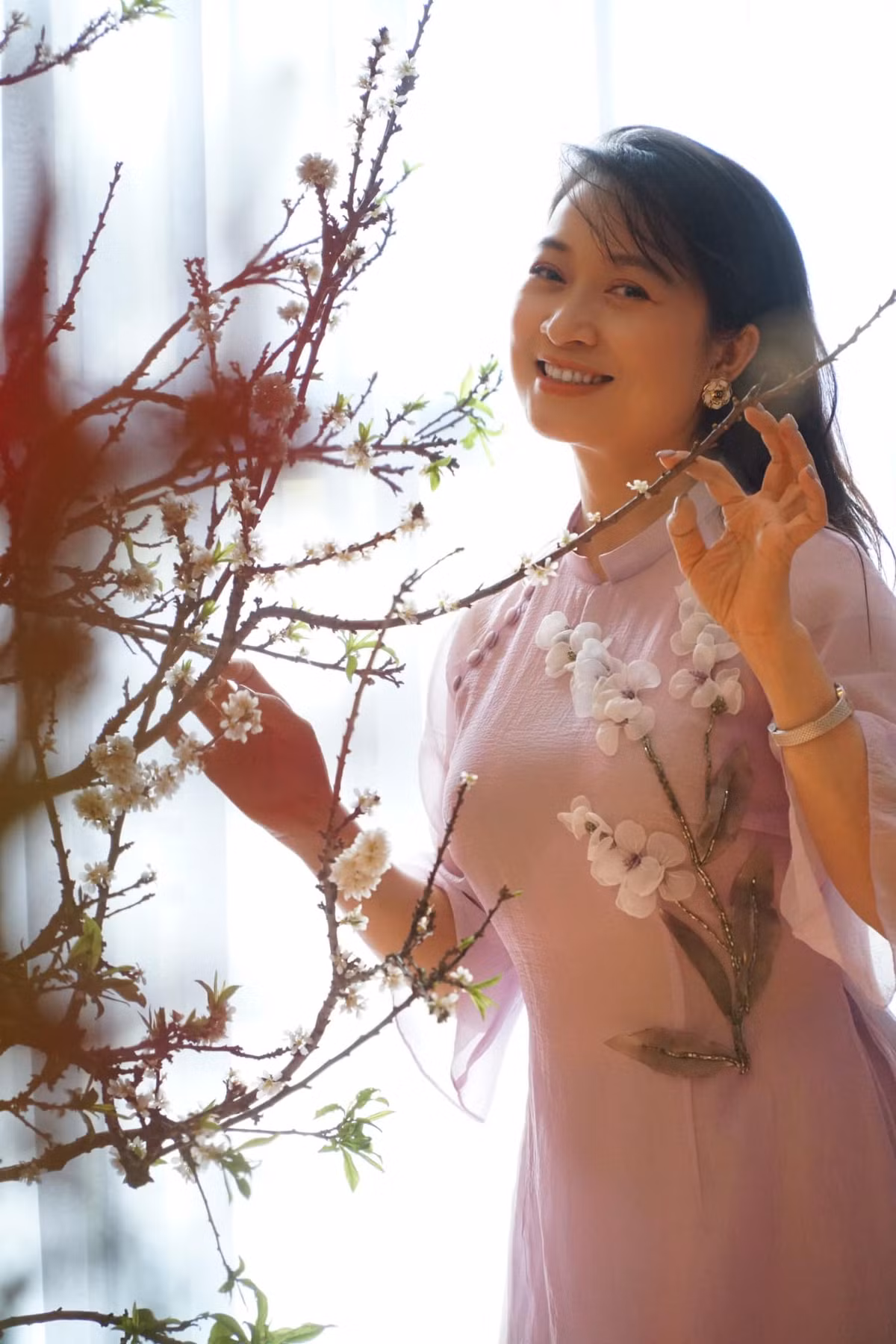 Dù không còn thường xuyên xuất hiện trên màn ảnh nhỏ, nhưng mỗi khi có dịp chia sẻ về cuộc sống hiện tại, Thu Nga "Phía trước là bầu trời" luôn nhận được sự quan tâm của đông đảo khán giả. Ảnh: FB Thu Nga