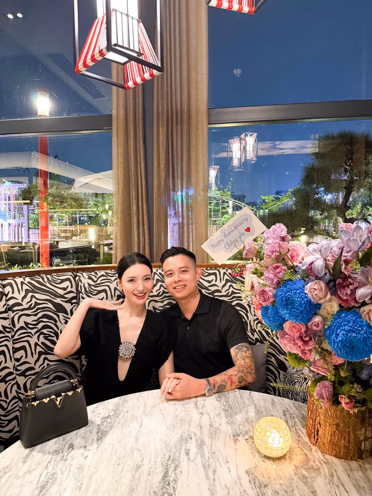  Diễn viên Bích Thuỷ (nickname Thuỷ Bi, SN 1999) được nhiều khán giả chú ý khi tham gia bộ phim "Những nẻo đường gần xa". Bên cạnh sự nghiệp diễn xuất, Thuỷ Bi được biết đến với chuyện tình cảm với chồng điển trai - doanh nhân Thành Nam. Ảnh: FB Nguyễn Bích Thuỷ
