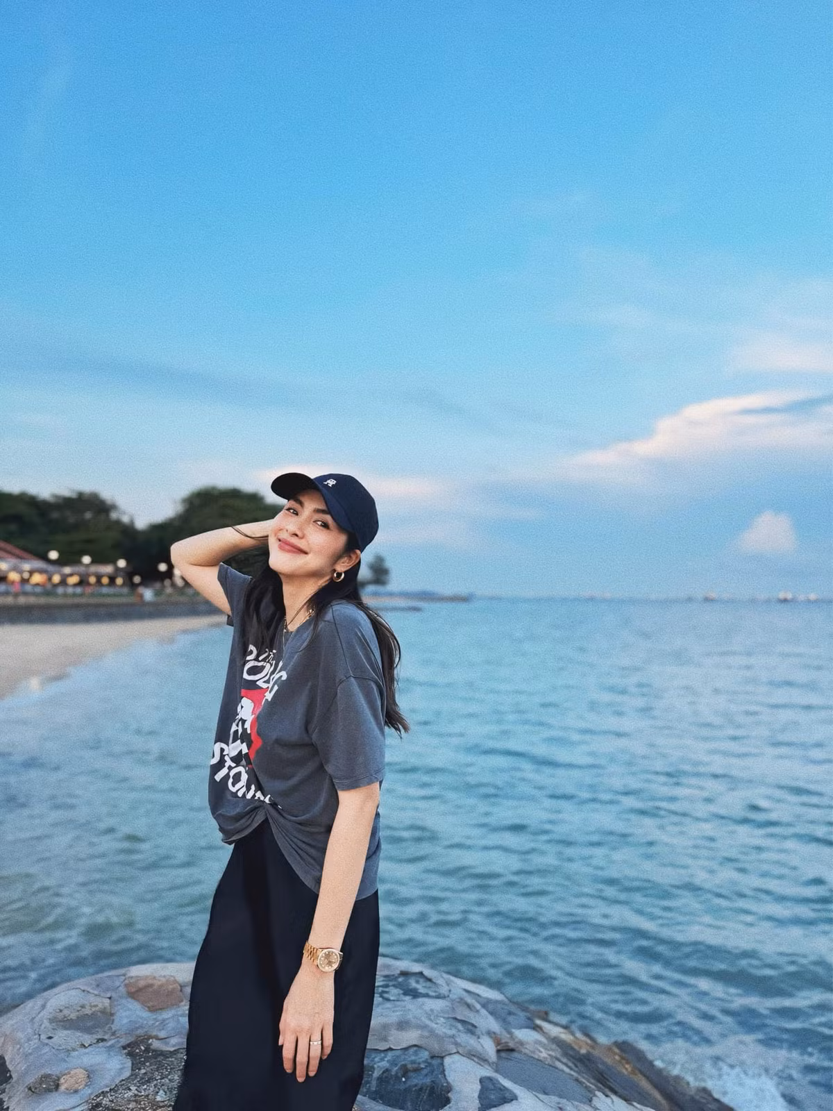 Mỗi lần xuất hiện, cô luôn tỏa sáng với vẻ đẹp tự nhiên, trong trẻo. Gần đây, Hà Tăng thường xuyên chia sẻ những hình ảnh đời thường để lộ làn da căng bong, nhẹ nhàng. Ảnh: FB Tang Thanh Ha