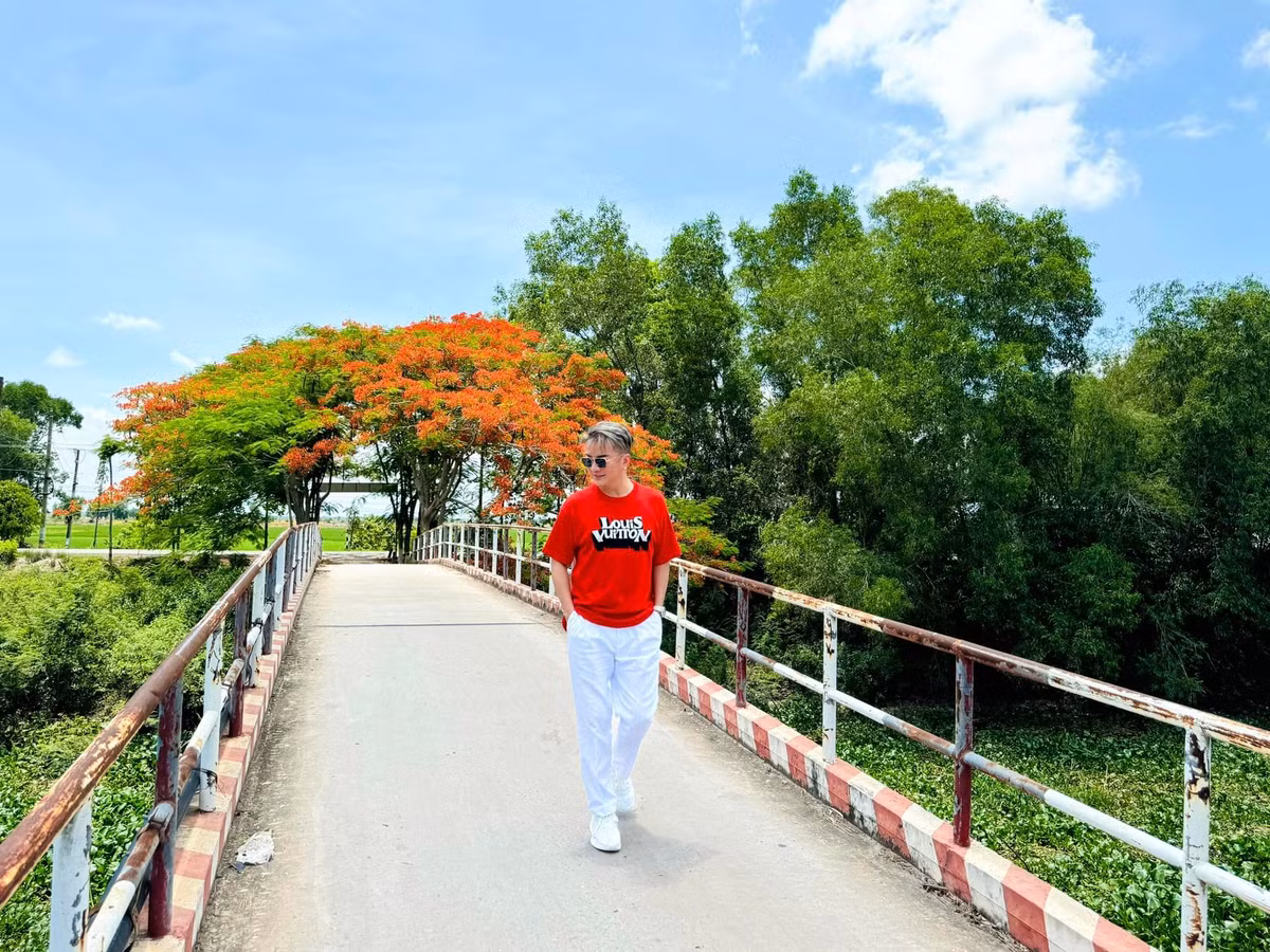 Đồng thời trên trang cá nhân nam ca sĩ cũng rất chịu khó tương tác với fans.