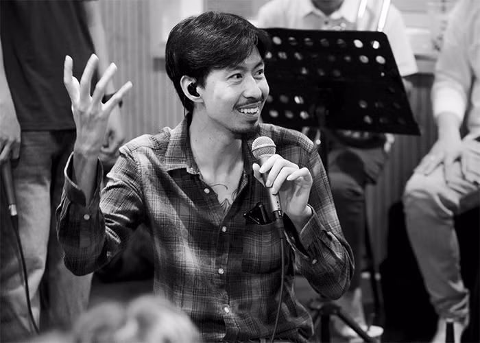  Đen Vâu (tên thật Nguyễn Đức Cường) vừa được đề cử giải thưởng Gương mặt trẻ Việt Nam tiêu biểu 2023. (Ảnh: FBNV)