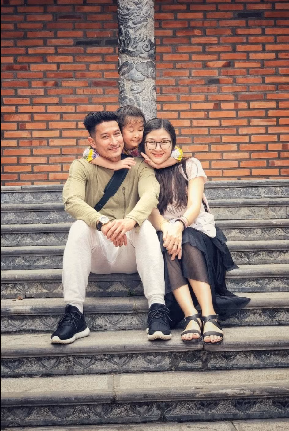 Vợ diễn viên Huy Khánh sở hữu nhan sắc miễn chê ở tuổi 38 Vo dien vien Huy Khanh so huu nhan sac mien che o tuoi 38