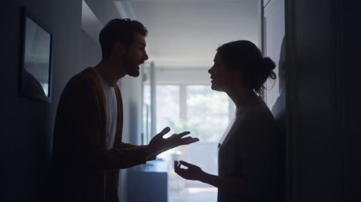 Hôn nhân 10 năm tan vỡ khi tôi phát hiện sự thật kinh hoàng Hon nhan 10 nam tan vo khi toi phat hien su that kinh hoang
