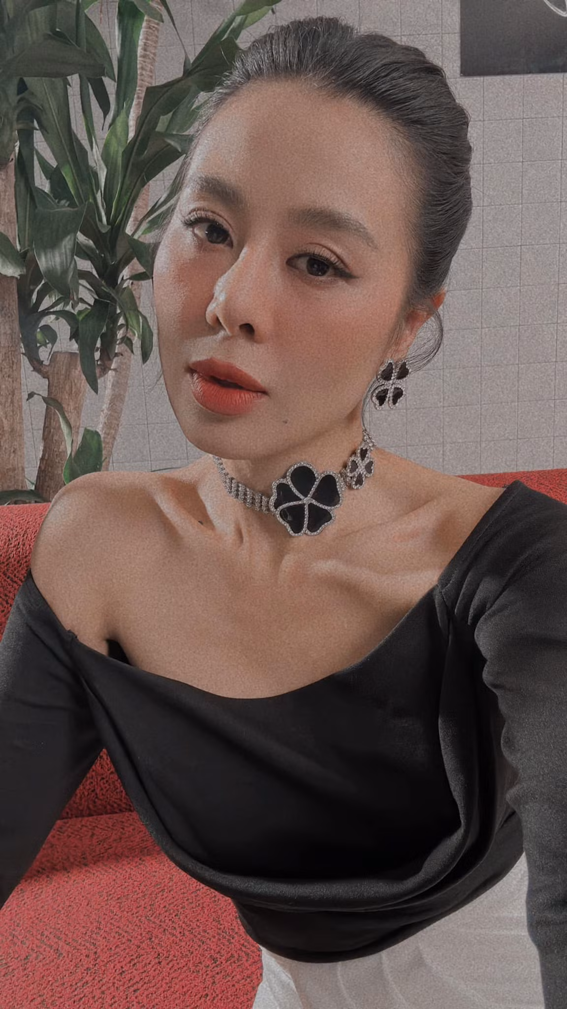 Nam Thư Nữ sở hữu vẻ đẹp ngọt ngào và khả năng diễn xuất linh hoạt. Cô trở lại với kịch dài tại sân khấu Thế giới Trẻ vào năm 2017. Ảnh: FB Trần Nam Thư