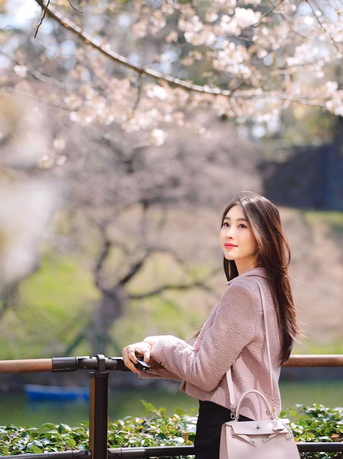 Hoa hậu Việt Nam 2012 ghi điểm tuyệt đối với nhan sắc không góc chết cùng thần thái nhẹ nhàng, thanh thoát. Ảnh: FB Dang Thu Thao