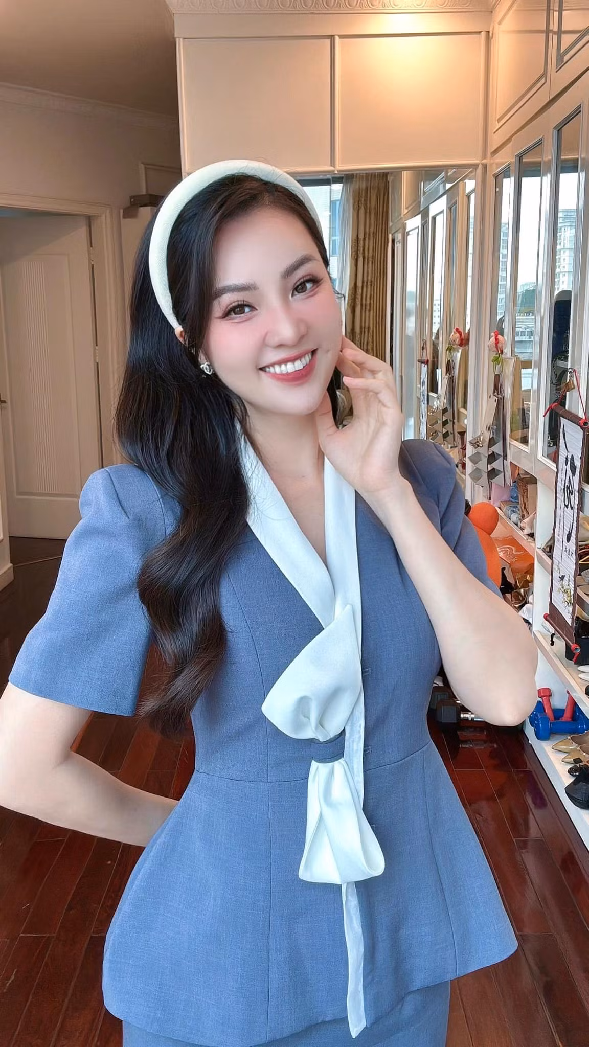 Dù từng giành được nhiều giải thưởng sắc đẹp nhưng Thụy Vân không chọn con đường dấn thân vào showbiz như những người đẹp khác. Á hậu Thụy Vân chọn làm MC, Biên tập viên cho Đài Truyền hình Việt Nam.