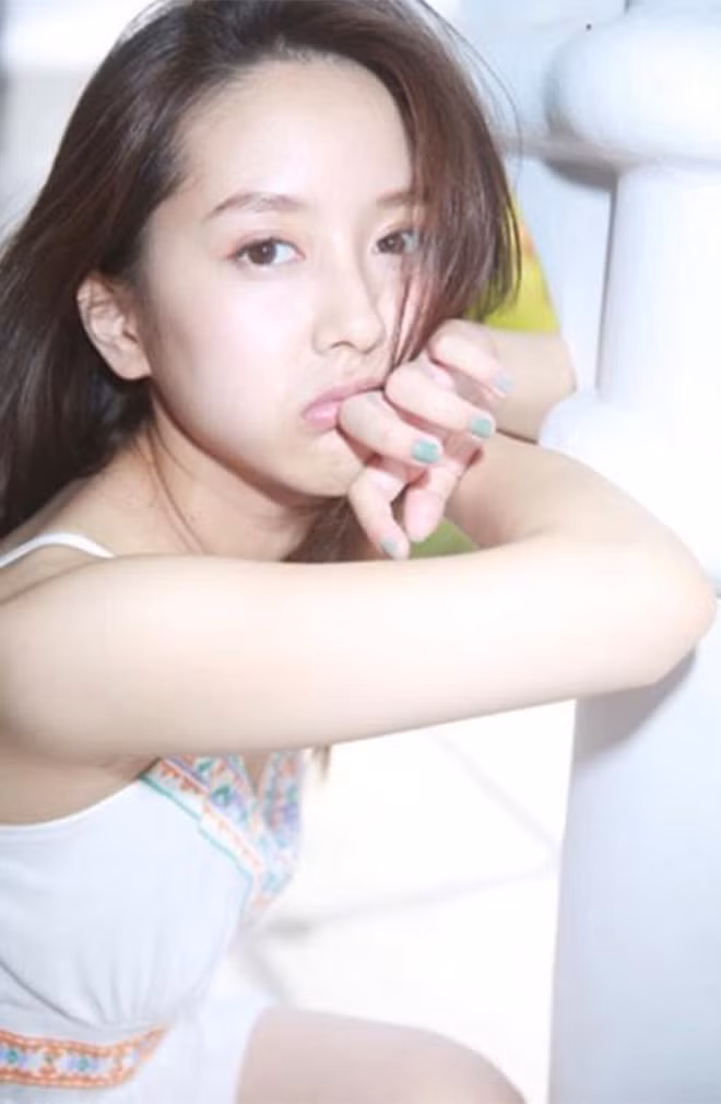 Ban ngày làm nữ tài xế, khi về nhà cô nàng lại "vào vai" một hot girl gợi cảm, thích mặc táo bạo.