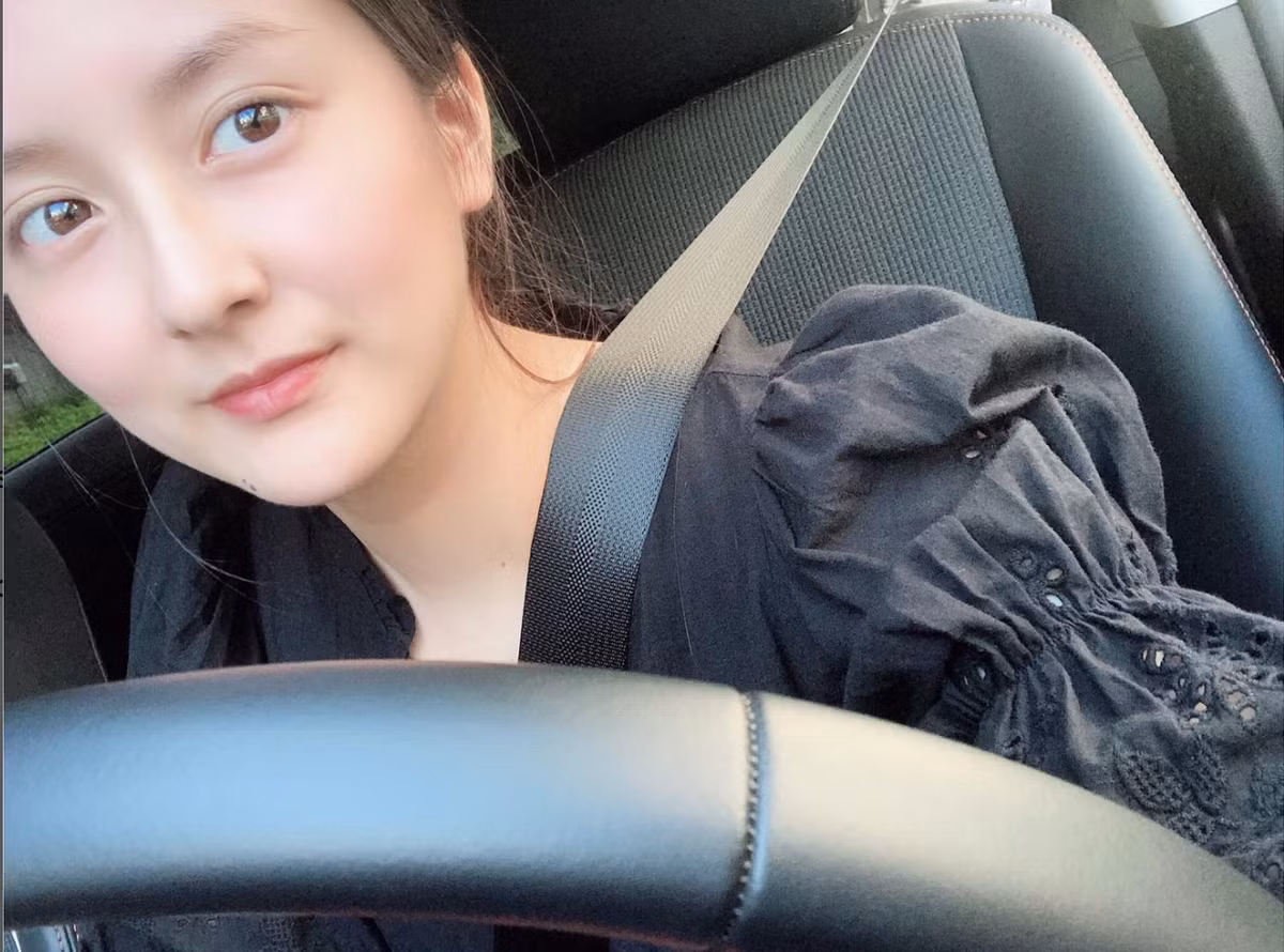 Cô nàng là nữ tài xế xinh đẹp và quyến rũ nhất nhì ở xứ sở hoa anh đào.