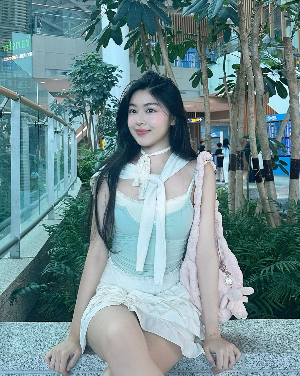 Con gái Quyền Linh - Lọ Lem khoe ảnh xinh đẹp khi check-in ở sân bay Incheon. Ảnh: FB Mai Thảo Linh