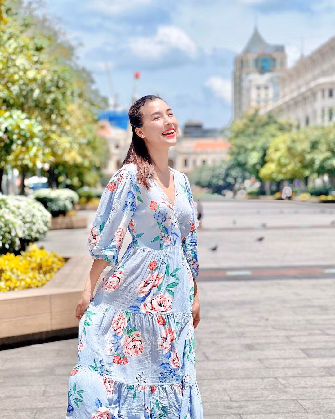 Kể từ khi xác nhận ly hôn vào tháng 4/2022, Á hậu Hoàng Oanh liên tục khiến người hâm mộ ngỡ ngàng với những màn "lột xác" ngoạn mục về phong cách.