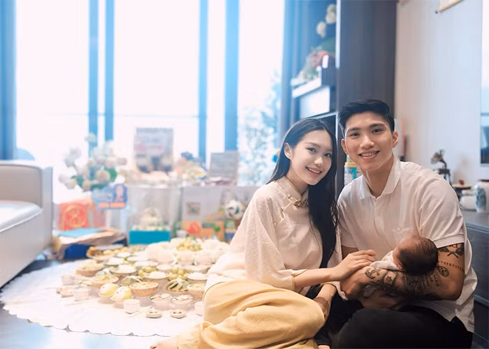 Người đẹp Doãn Hải My sinh con đầu lòng vào tháng 5/2024 nhưng đến đầu tháng 6 khi con được đầy tháng mới thông báo tin vui. Ảnh: FB Doãn Hải My