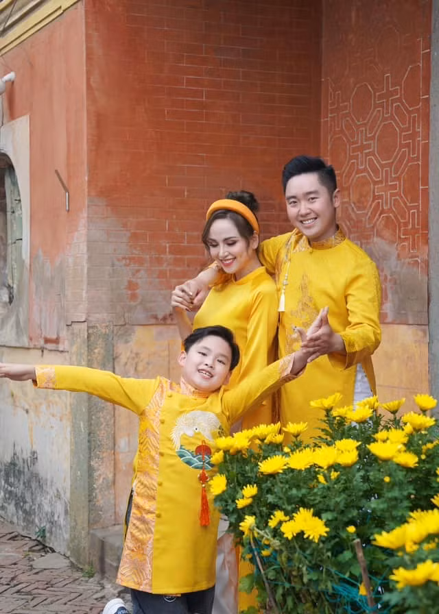 Trước David, Diễm Hương từng kết hôn với đại gia Trường Chinh và người chồng thứ hai là Quang Huy - bố của bé Noah.