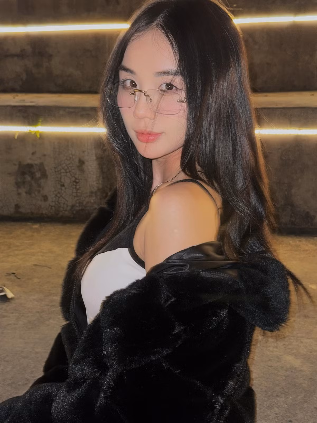Cindy Lư khoe loạt ảnh được bạn trai Đạt G chụp. Ảnh: FB Cindy Lư