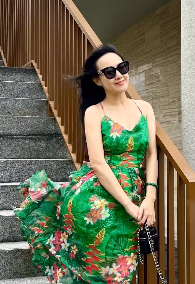 BTV Hoài Anh tự tin diện nhiều trang phục khác nhau.
