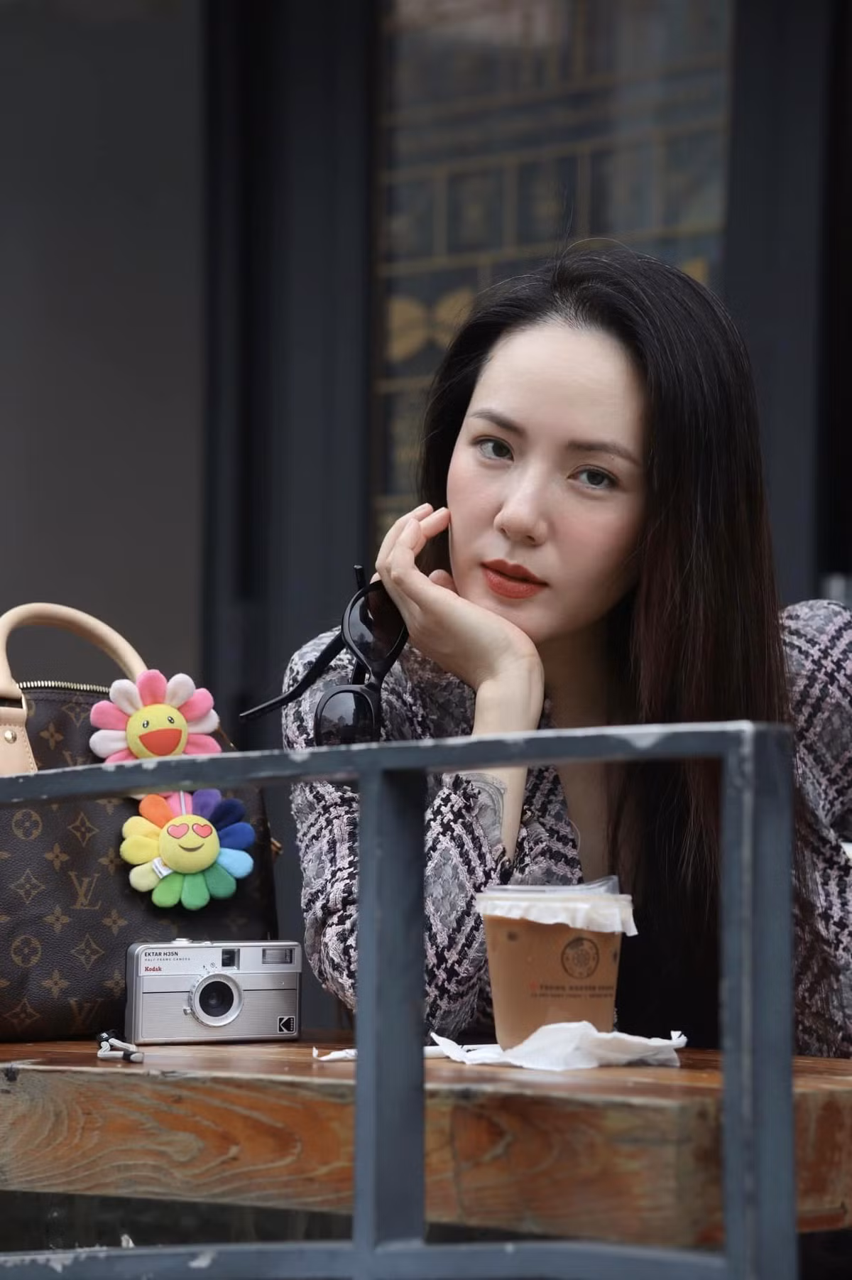 Ca sĩ Phương Linh đẹp đằm thắm tuổi 40.