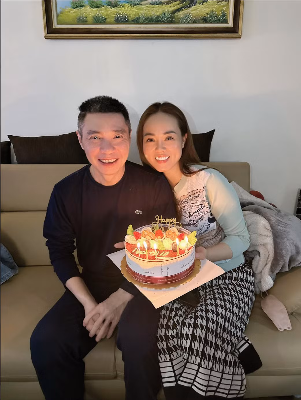 Đến hiện tại, theo bà xã Công Lý, nhờ được gia đình, bạn bè hỗ trợ, sức khoẻ của "Cô Đẩu" đã có nhiều tiến triển tích cực.