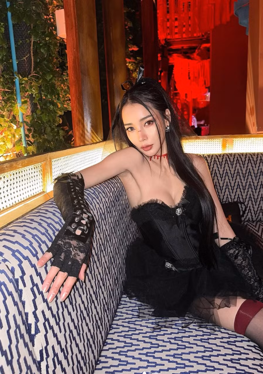 Hot girl xinh đẹp này có đam mê mãnh liệt với việc tập gym.