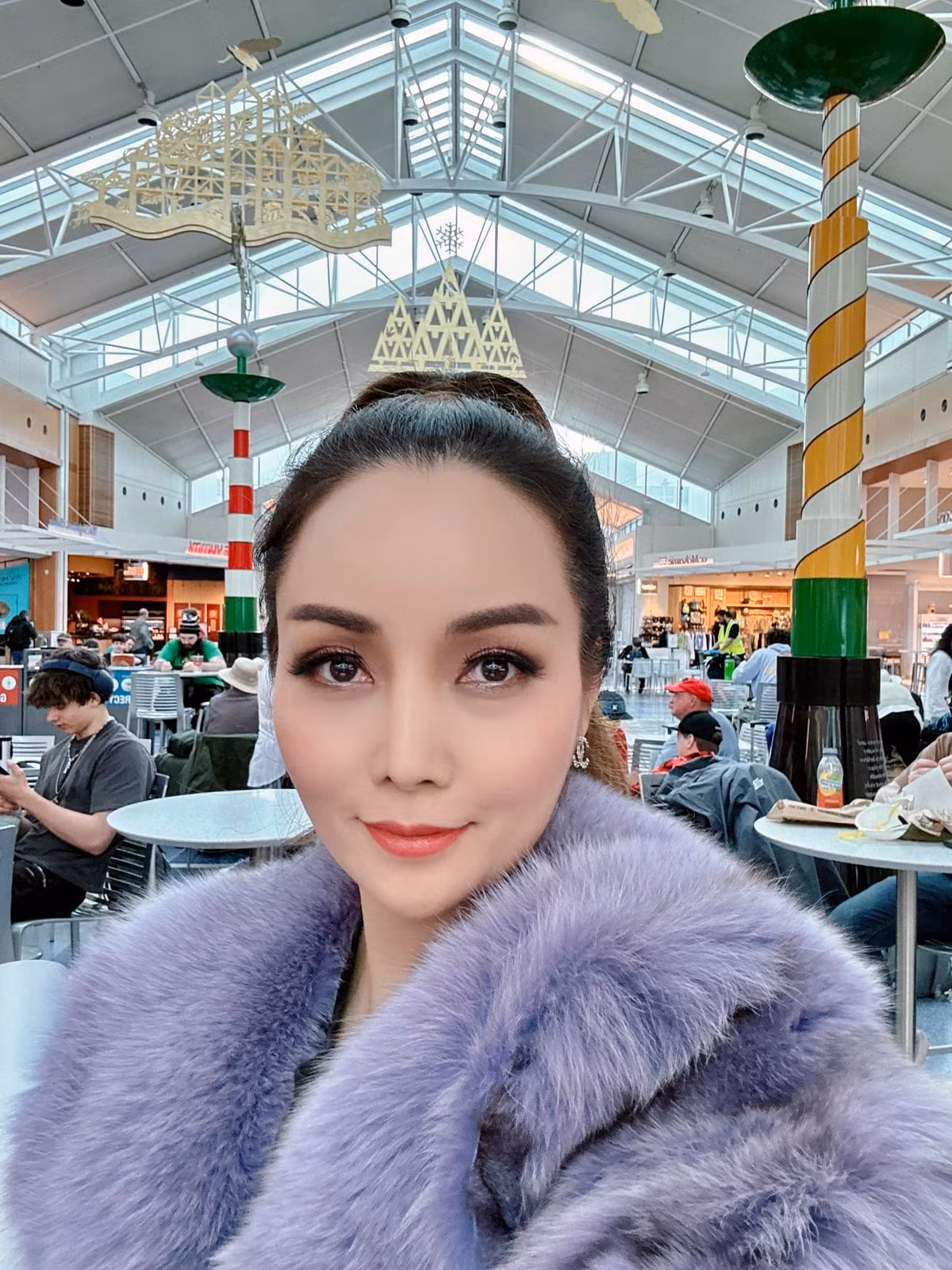Nhan sắc và phong thái của Mai Thu Huyền là niềm cảm hứng cho nhiều chị em phụ nữ làm đẹp. Ảnh: FBNV