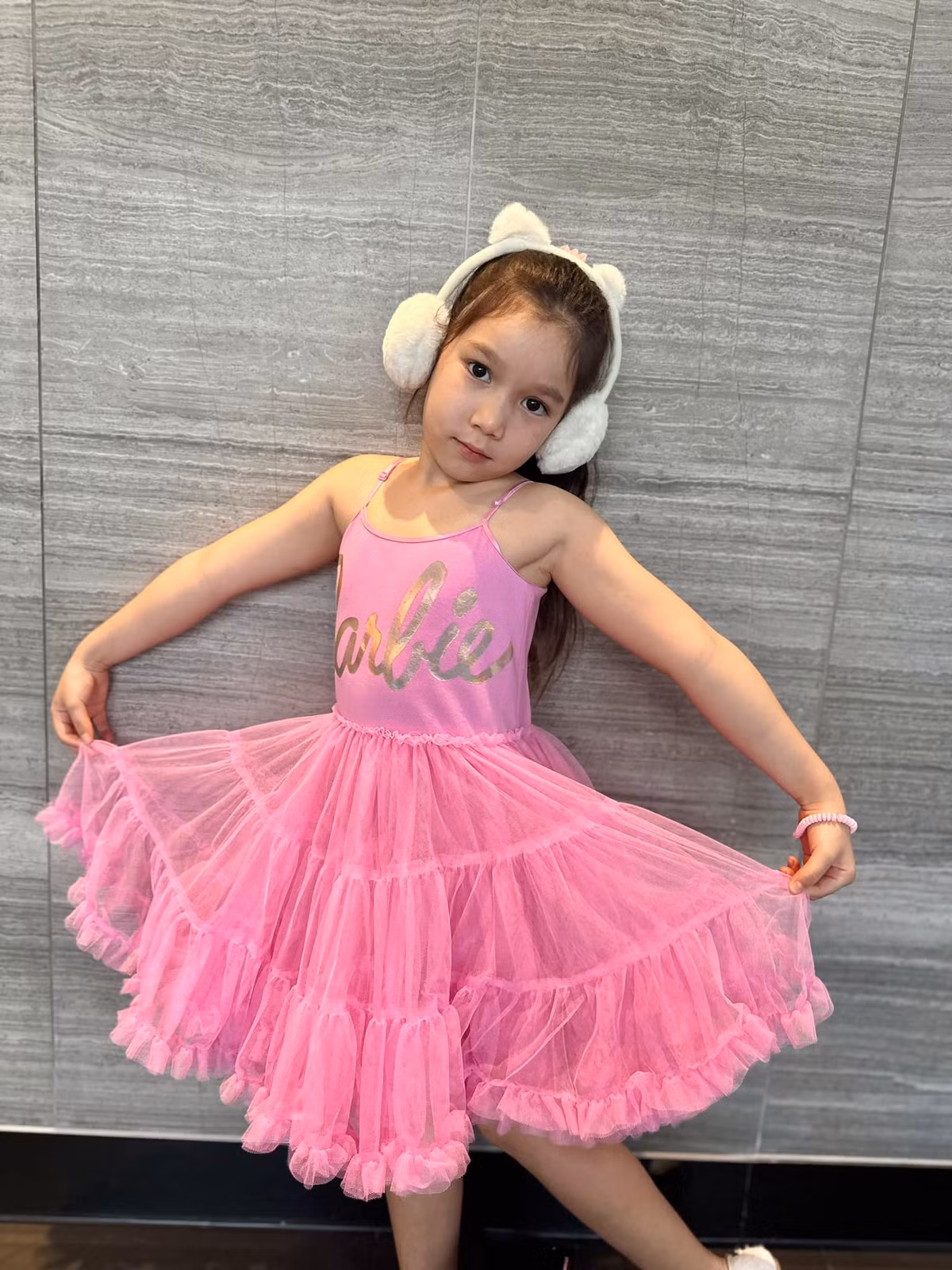Không ít người còn dự đoán rằng Myla sẽ nối nghiệp mẹ và trở thành một người mẫu thành công trong tương lai.