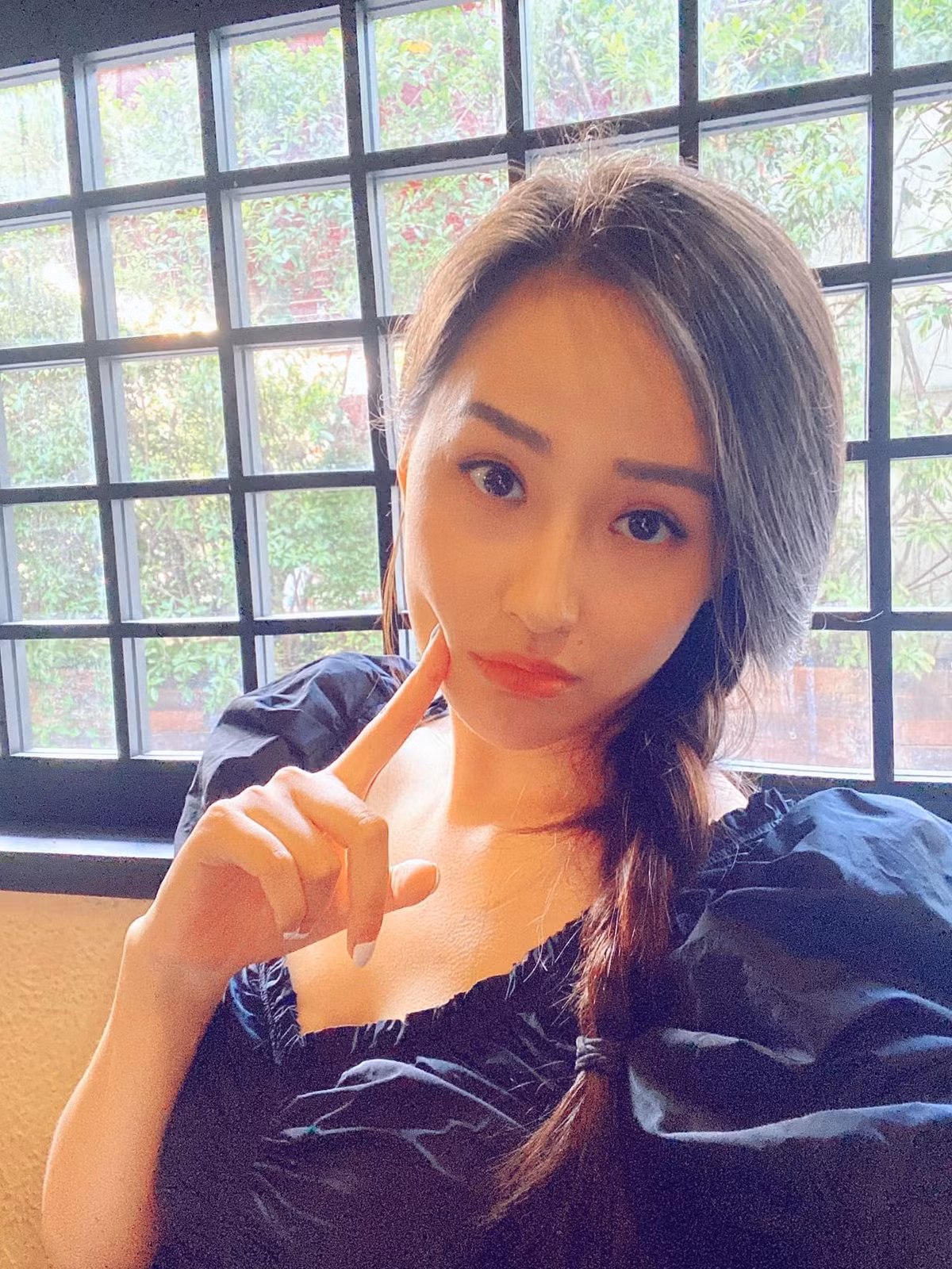 Hoa hậu Mai Phương Thúy tự nhận: "Gương mặt vàng trong làng ăn vạ…". Ảnh: FB Mai Phuong Thuy