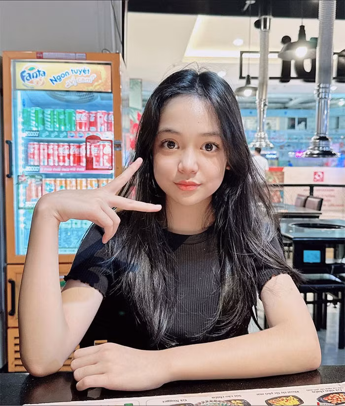 Ngoài vai trò diễn viên, Diệp Anh còn là người mẫu nhí. Cô bé được kỳ vọng là gương mặt triển vọng nếu theo đuổi nghề diễn. (Ảnh: FB Chu Diệp Anh)
