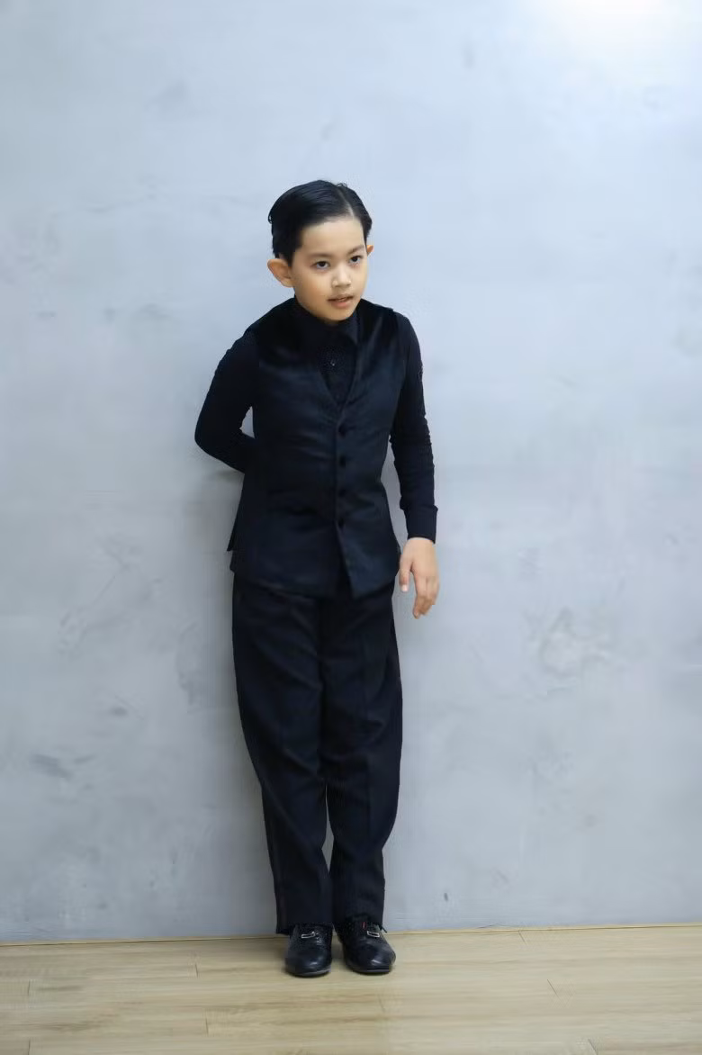 Con trai Khánh Thi - Phan Hiển từng lập nhiều thành tích ấn tượng về dancesport khiến nhiều người trầm trồ.