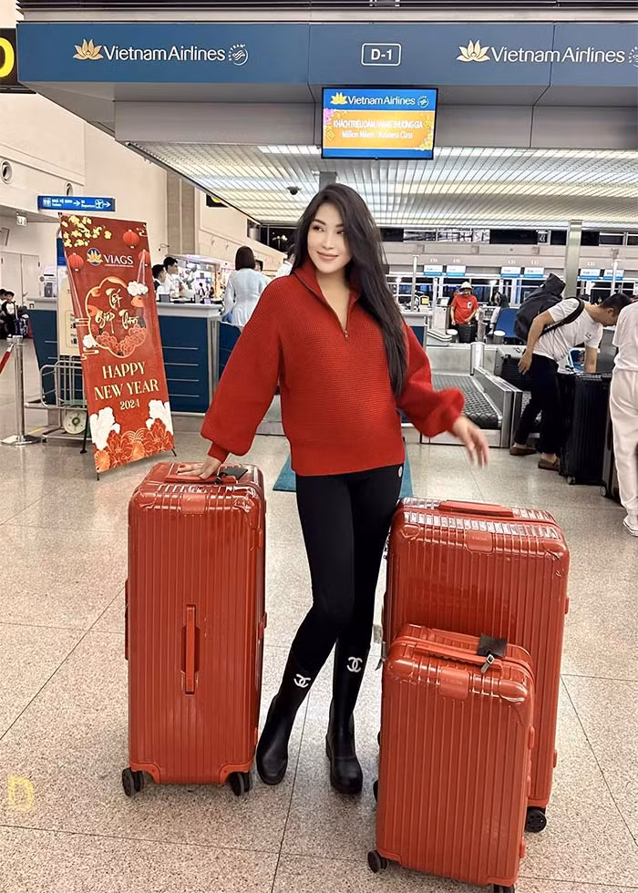 Quỳnh Thư đang tận hưởng cuộc sống hạnh phúc tại Đức cùng bạn trai. (Ảnh: FB Quỳnh Thư)