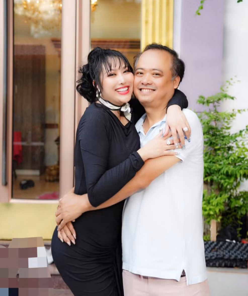 Trước đó, diễn viên Phi Thanh Vân chính thức công khai bạn trai vào tháng 11/2024, sau hai cuộc hôn nhân đổ vỡ. Ảnh: FB Phi Thanh Vân