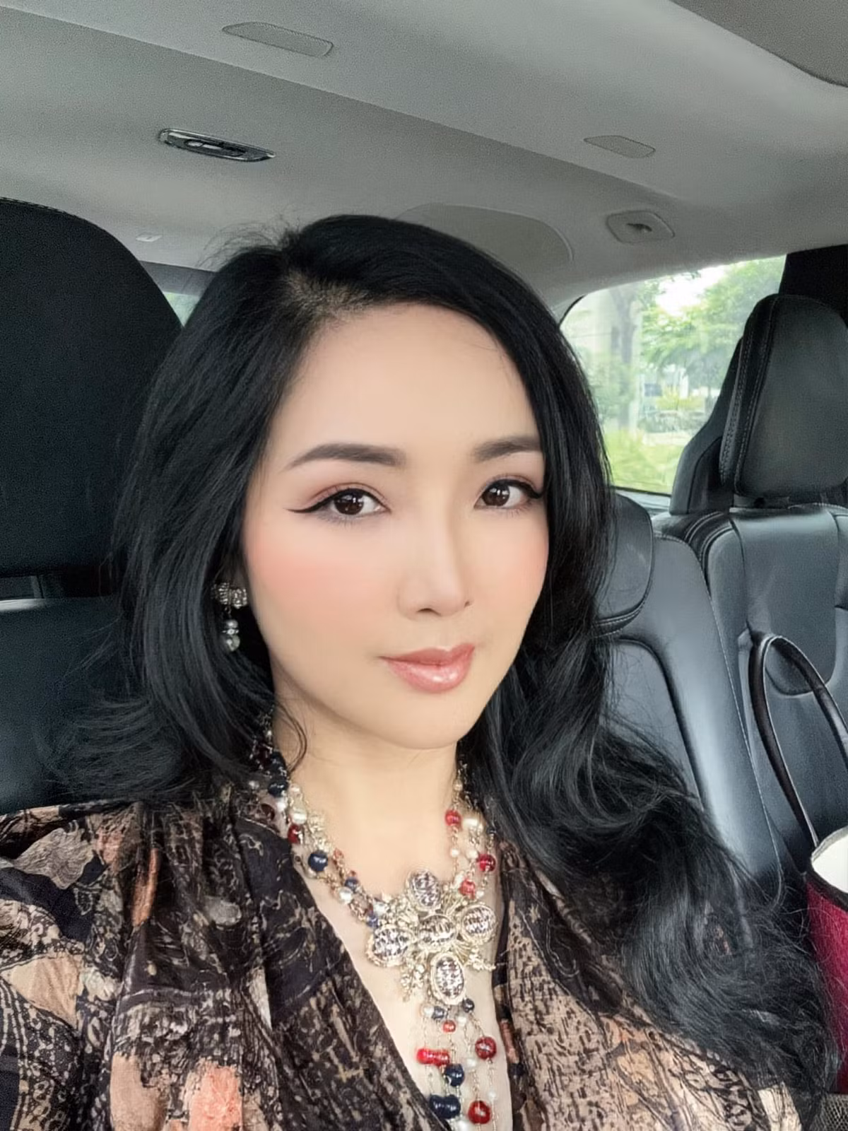 Ở tuổi 53, Hoa hậu Giáng My vẫn vô cùng xinh đẹp và trẻ trung.