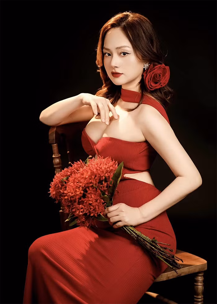 Gia đình nhỏ của Lan Phương hiện sống luân phiên ở Đà Nẵng và Hà Nội vì chồng cô chuyển công tác vào Đà Nẵng. (Ảnh: FB Lan Phương)
