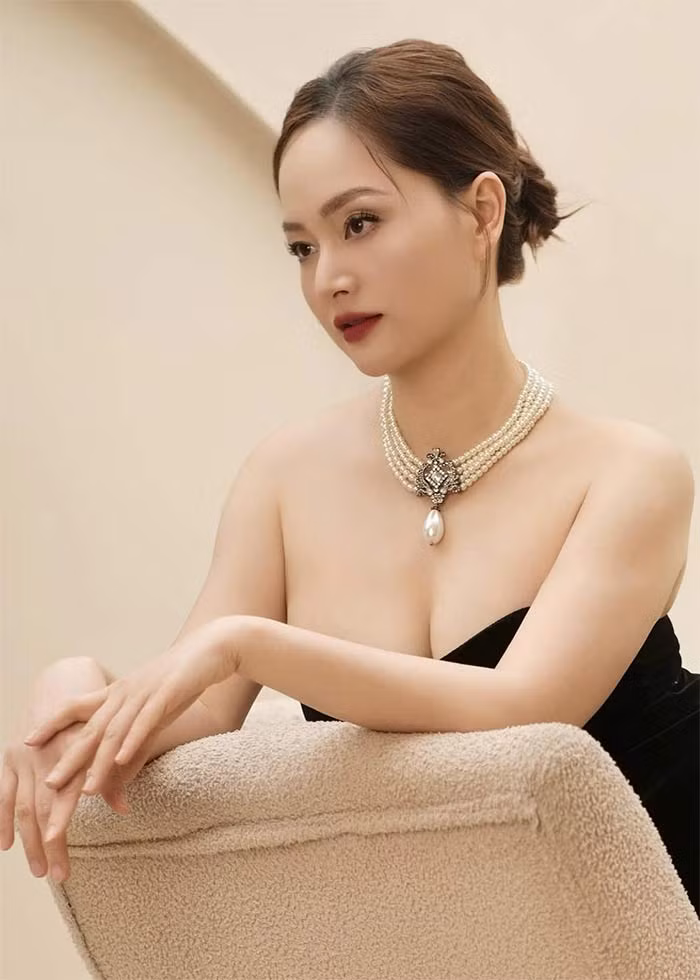Sau khi sinh con gái thứ hai - bé Mia được 6 tháng, Lan Phương đã lấy lại được vóc dáng trẻ đẹp, quyến rũ. (Ảnh: FB Lan Phương)