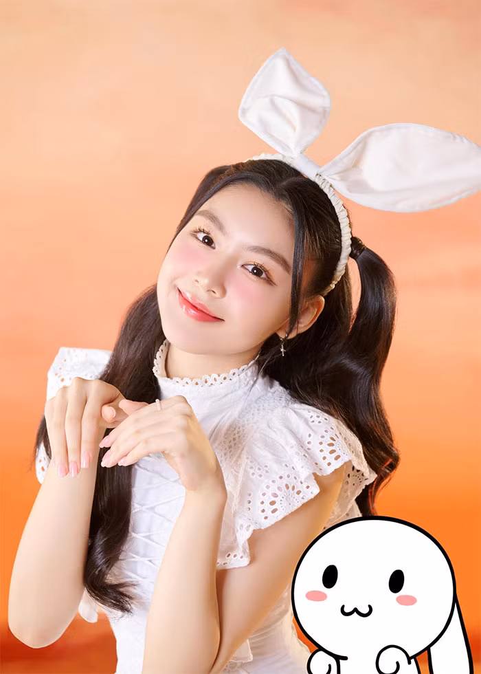 Nhờ lợi thế ngoại hình, Lọ Lem cũng được nhiều nhãn hàng mời làm người mẫu quảng cáo.