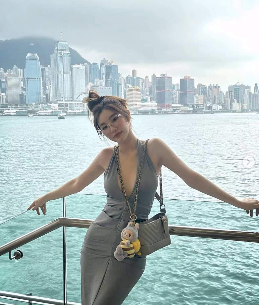 Jarunan Tavepanya thu hút người đối diện bởi gương mặt thơ ngây, trong sáng như thiên thần.