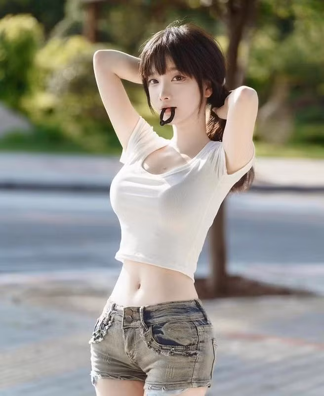 Nhiều fan hâm mộ của Eva còn cho rằng cô nàng thực sự sở hữu thân hình đẹp siêu thực, giống như chỉ có trong truyện tranh. Ảnh: IGNV