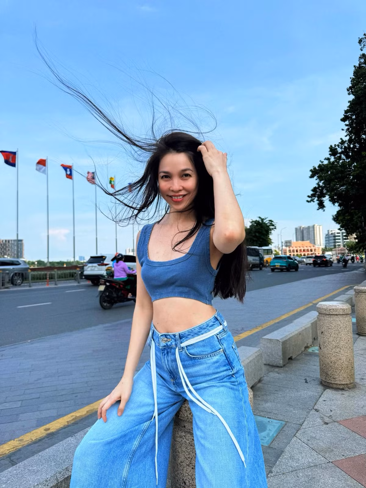 Theo chia sẻ của nữ ca sĩ, cô rất chú trọng đến việc tập luyện thể dục thể thao và có một chế độ ăn uống lành mạnh. Ảnh: FB Hien Thuc