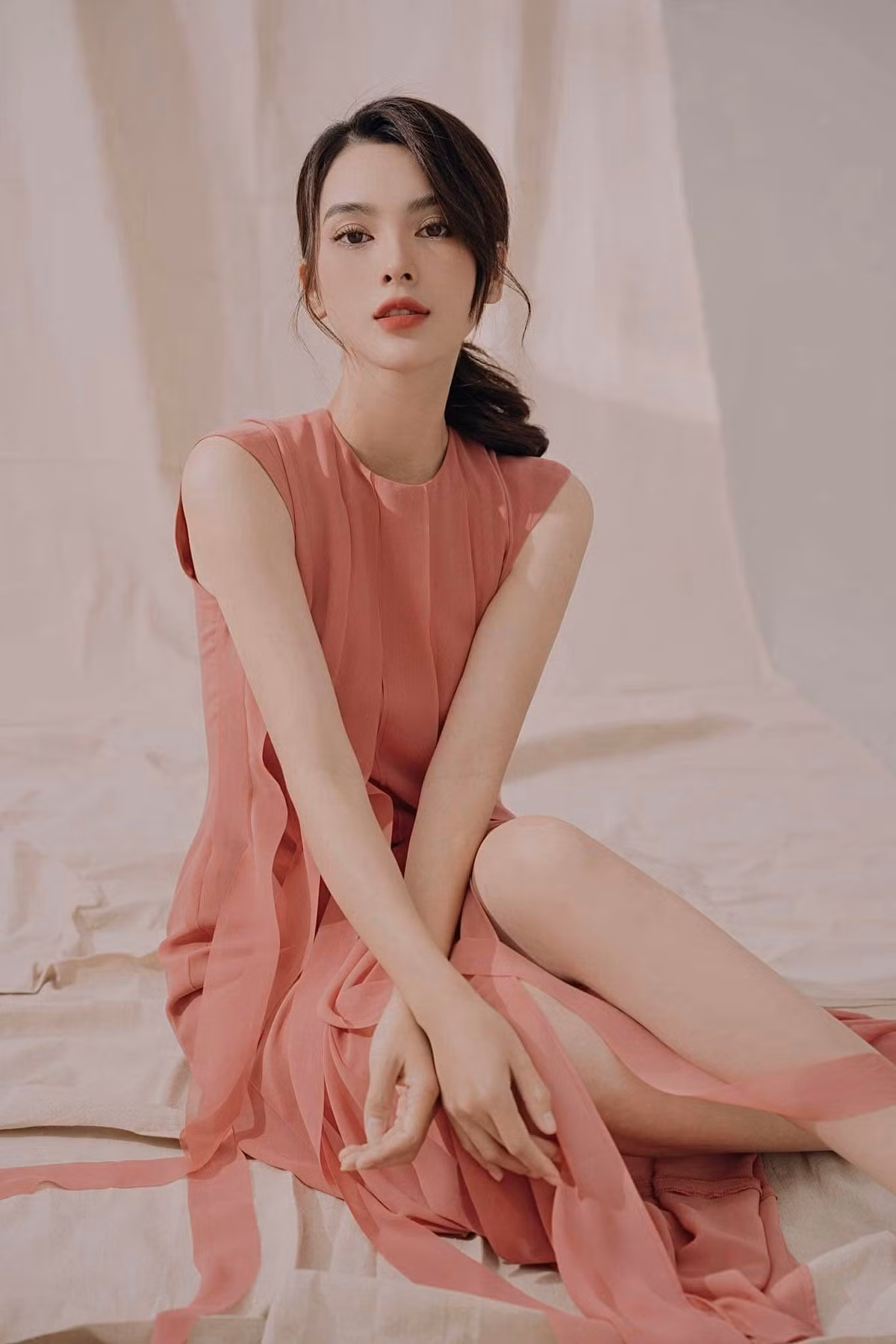 Hiện, cả Quỳnh Lương và bạn trai đều đang tập trung lo cho sự nghiệp riêng.