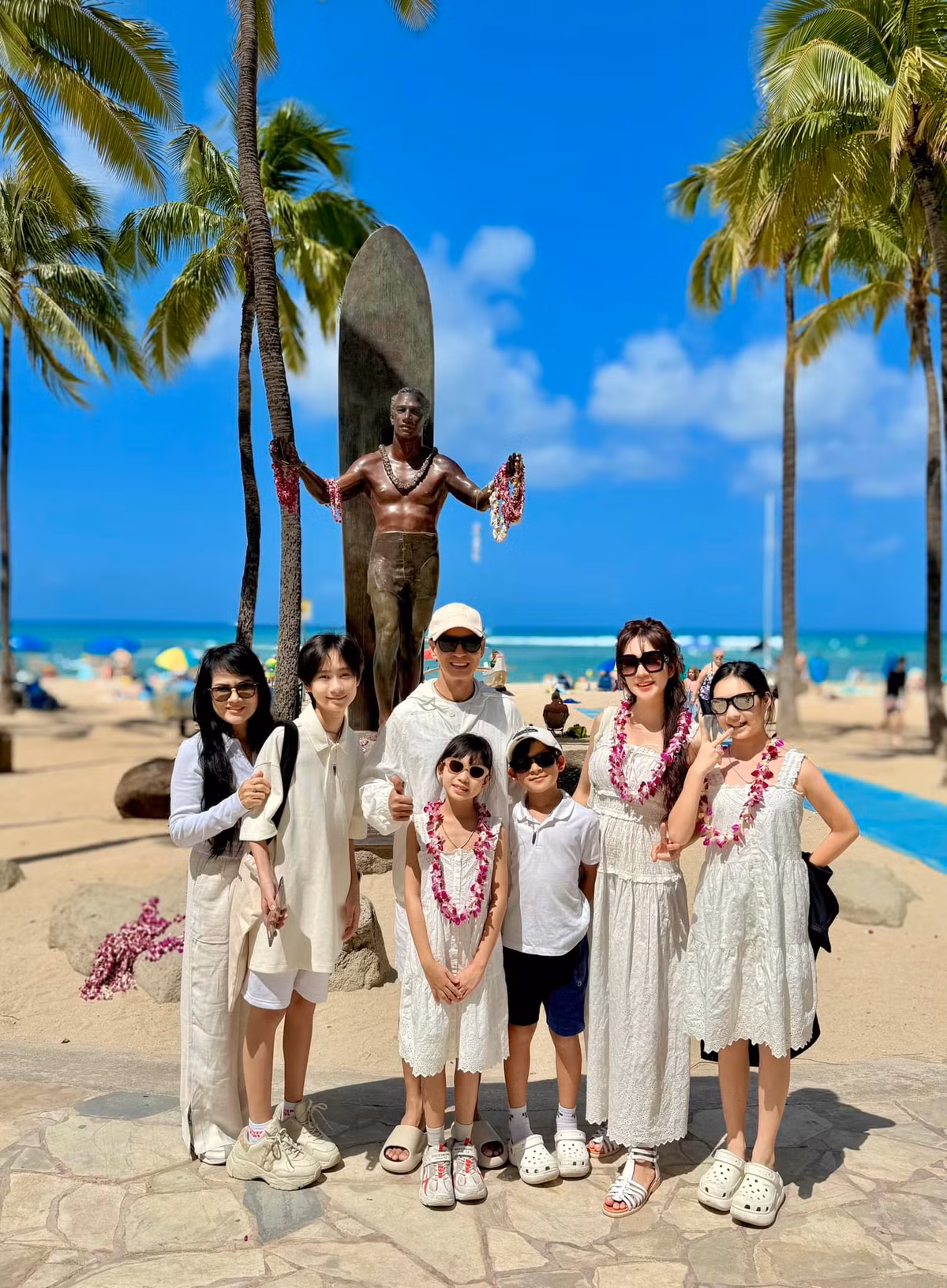 Gia đình Lý Hải - Minh Hà lần đầu đi du lịch Hawaii.