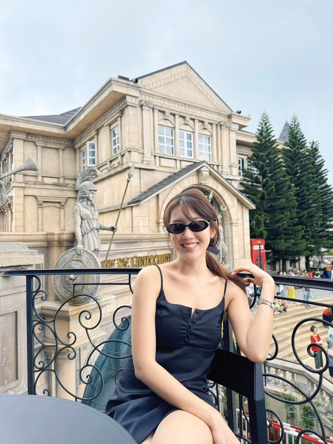 Diễn viên Thuý Ngân chia sẻ hình ảnh xinh đẹp, cô cho biết đã u mê nơi này và muốn đi hoài. Ảnh: FB Lê Huỳnh Thuý Ngân
