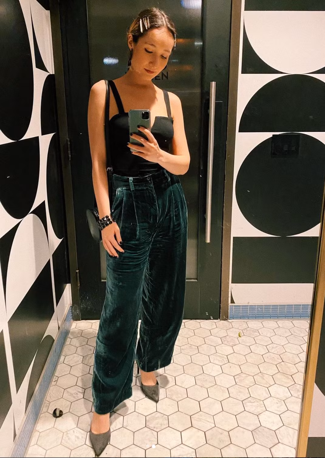Trước khi đảm nhận vai trò sản xuất âm thanh cho phim điện ảnh của Lady Gaga, Anna Trương từng là kỹ sư âm thanh đứng sau nhiều bản phối nhạc phim của Disney. Ảnh: IG annamaleee