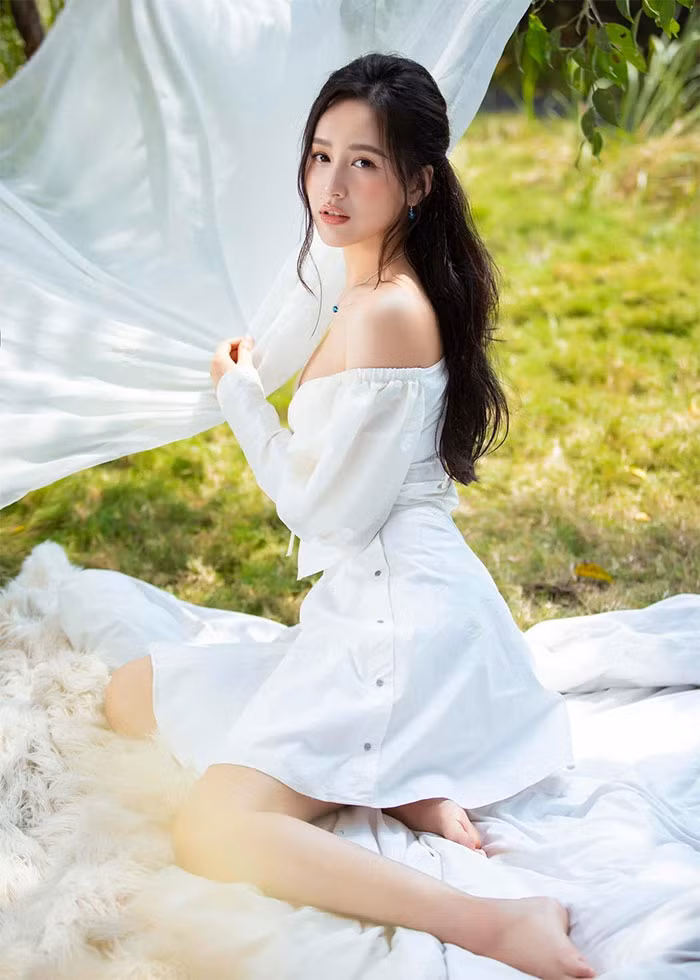 Hiện Mai Phương Thúy ít tham gia hoạt động giải trí. Cô tập trung kinh doanh, đầu tư cổ phiếu. (Ảnh: FBNV)