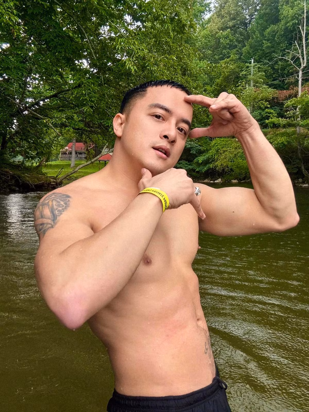 Ca sĩ Cao Thái Sơn chăm tập gym, sống lành mạnh để duy trì thân hình săn chắc. Ảnh: FB Cao Thái Sơn