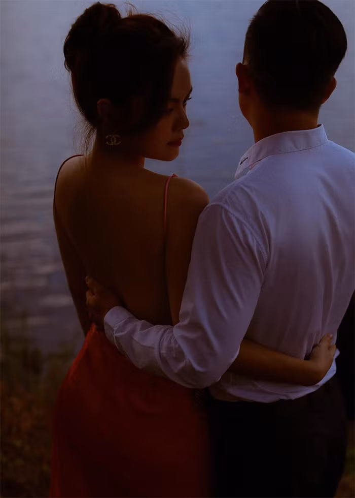 Phạm Quỳnh Anh trải qua một lần đổ vỡ hôn nhân. Hiện tại, mặc dù đã gắn bó với nhau một thời gian và có một con gái chung nhưng Phạm Quỳnh Anh vẫn giữ bí mật danh tính bạn trai.