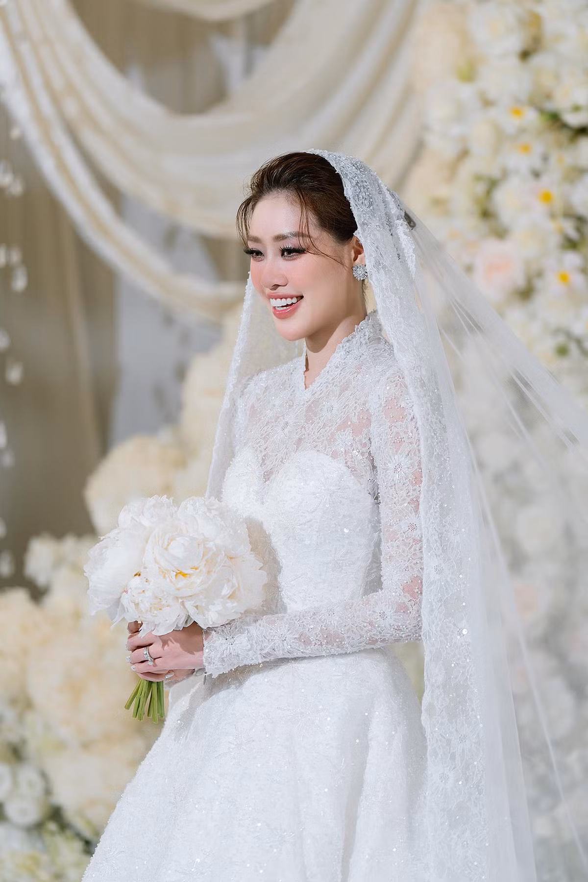 Khánh Vân xinh đẹp trong ngày cưới, Lan Phương chăm chỉ chạy bộ Khanh Van xinh dep trong ngay cuoi, Lan Phuong cham chi chay bo