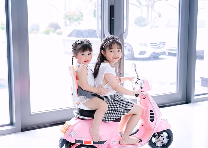 Nam diễn viên thường khoe 3 nhóc tì và những khoảnh khắc hạnh phúc lẫn vui nhộn của cả gia đình lên mạng xã hội.