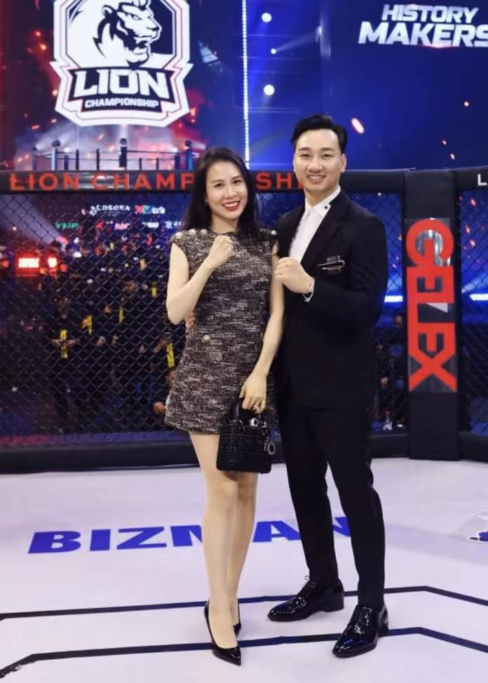 "Anh chỉ biết nói cảm ơn em đã chọn anh làm chồng, để anh có em và các con trong gia đình ấm áp, hạnh phúc này", MC Thành Trung không ngại nói những lời ngọt ngào với vợ trên trang cá nhân.