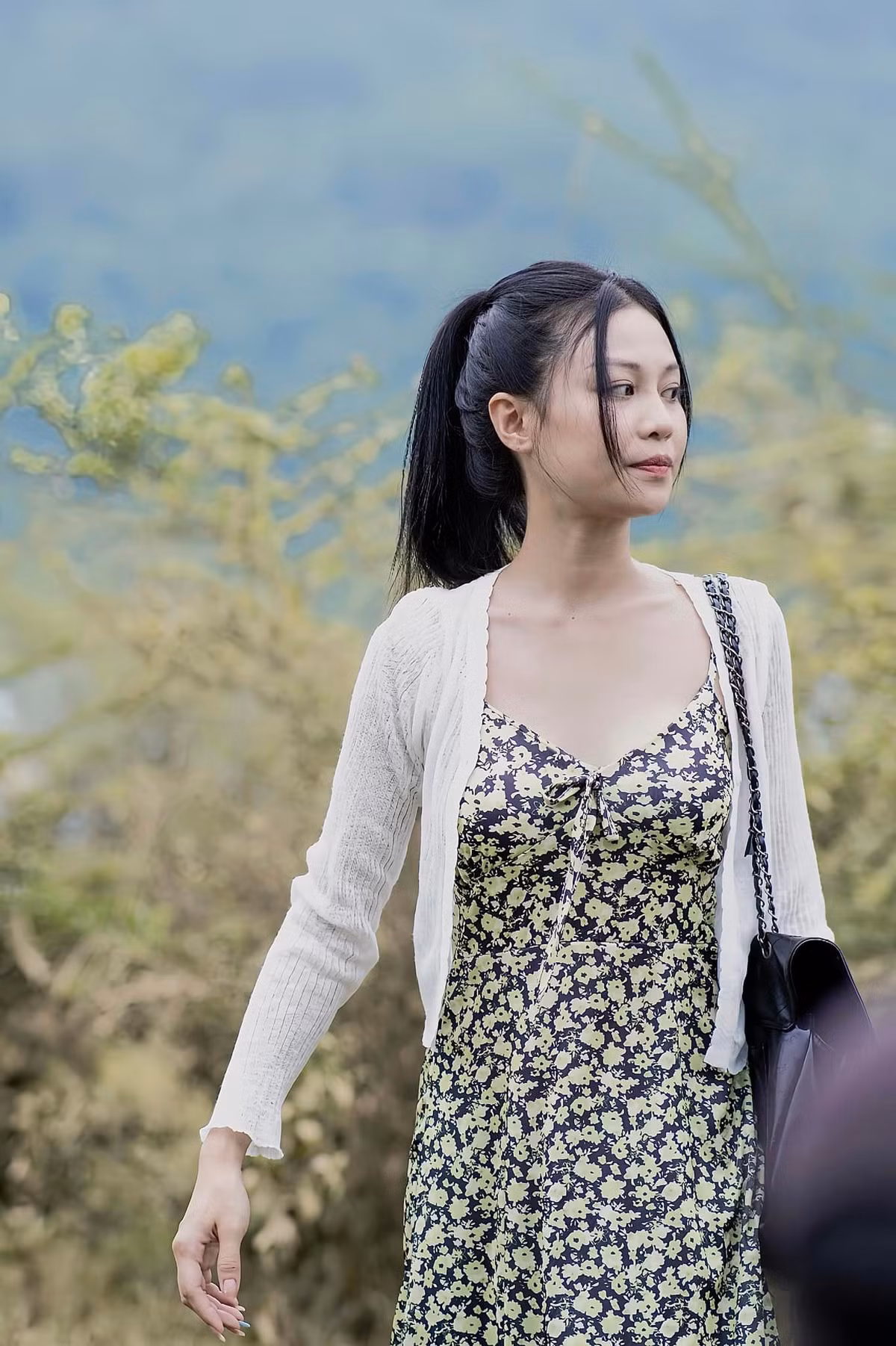 Nữ diễn viên Quỳnh Châu từng tham gia các bộ phim: Biệt dược đen, Lối về miền hoa... Cô nàng chuyên vào vai phản diện dù sở hữu nhan sắc ngọt ngào. Ảnh: FB Mota Nguyễn